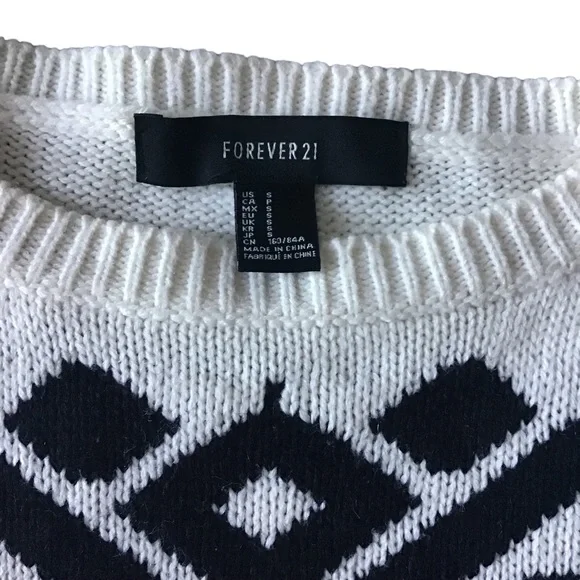 FOREVER 21 Sweater Crop Long Sleeves White/Black Size S - Picture 2 of 8